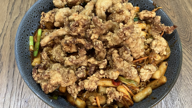 Fried Chicken “Rabokki” Bowl